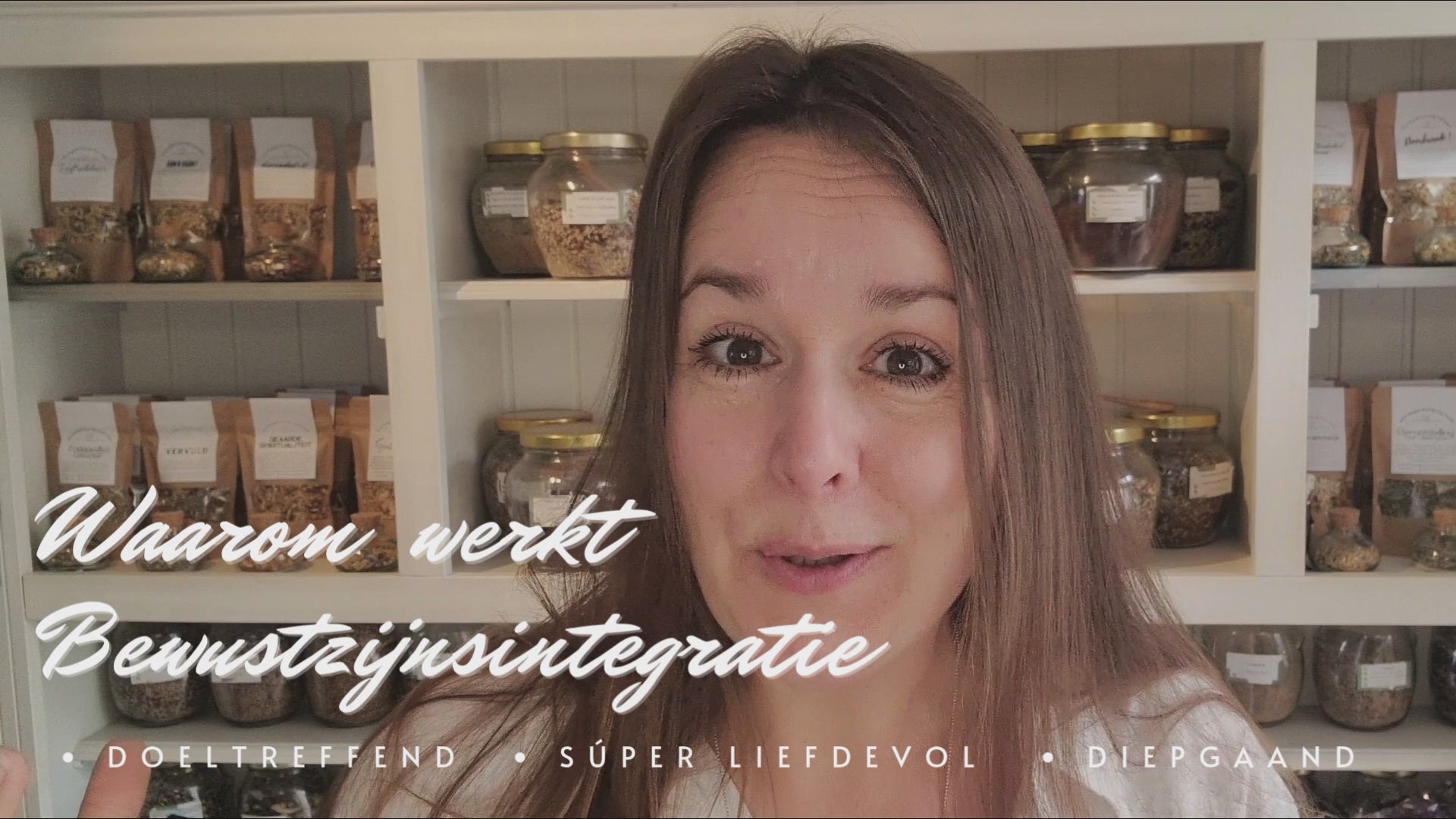 Video laden: Uitleg op de vraag: Waarom werkt BewustzijnsIntegratie diepgaand, liefdevol en doeltreffend?